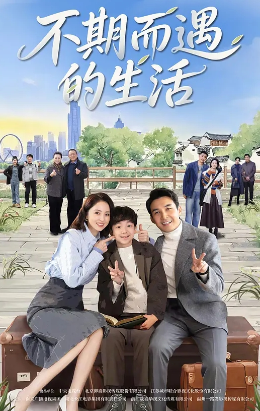 经典厕拍在厕所偷拍到一个身材性感火辣的热裤少妇 内裤也很性感啊 - 腾迅影视