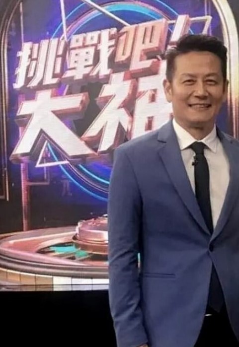 最牛视角陕西站街女偷拍探花本场无套内射大清早快餐个人美逼嫩的连衣裙妹子 - 腾迅影视